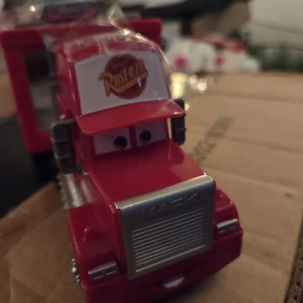 Disney Pixar Cars 3 Mack Hauler Transporter Truck 17” Mattel 2017 + Car